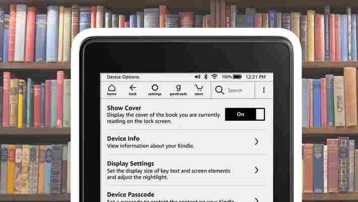 Hell yeah, the Kindle lock screen can now display book covers