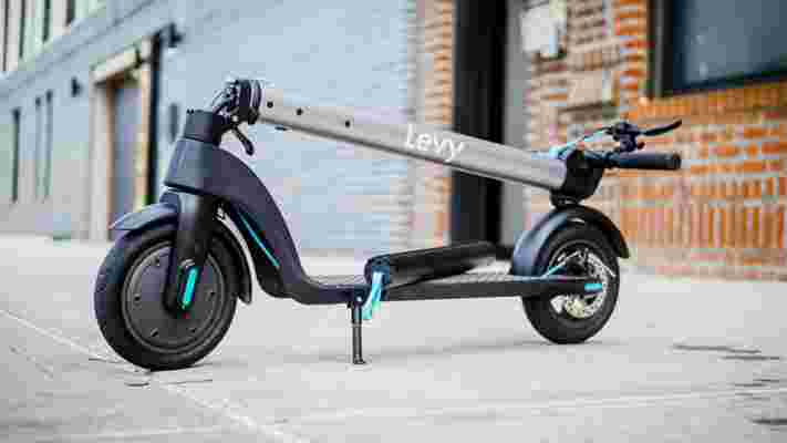 Review: The Levy electric scooter packs swappable batteries and thoughtful design for $499